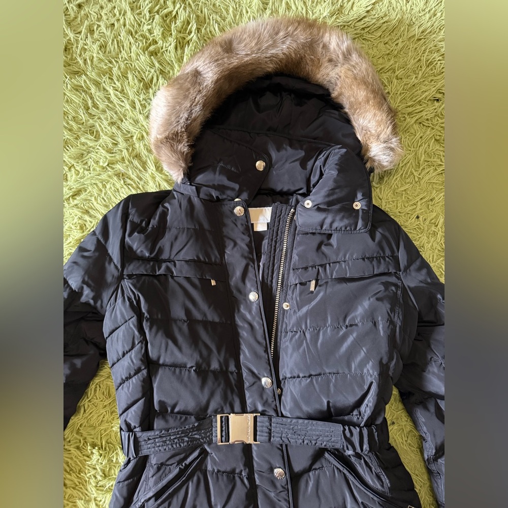 Michael Kors - Women's Faux-Fur-Trim Hooded Belted Puffer Coat - Picture 2 of 11